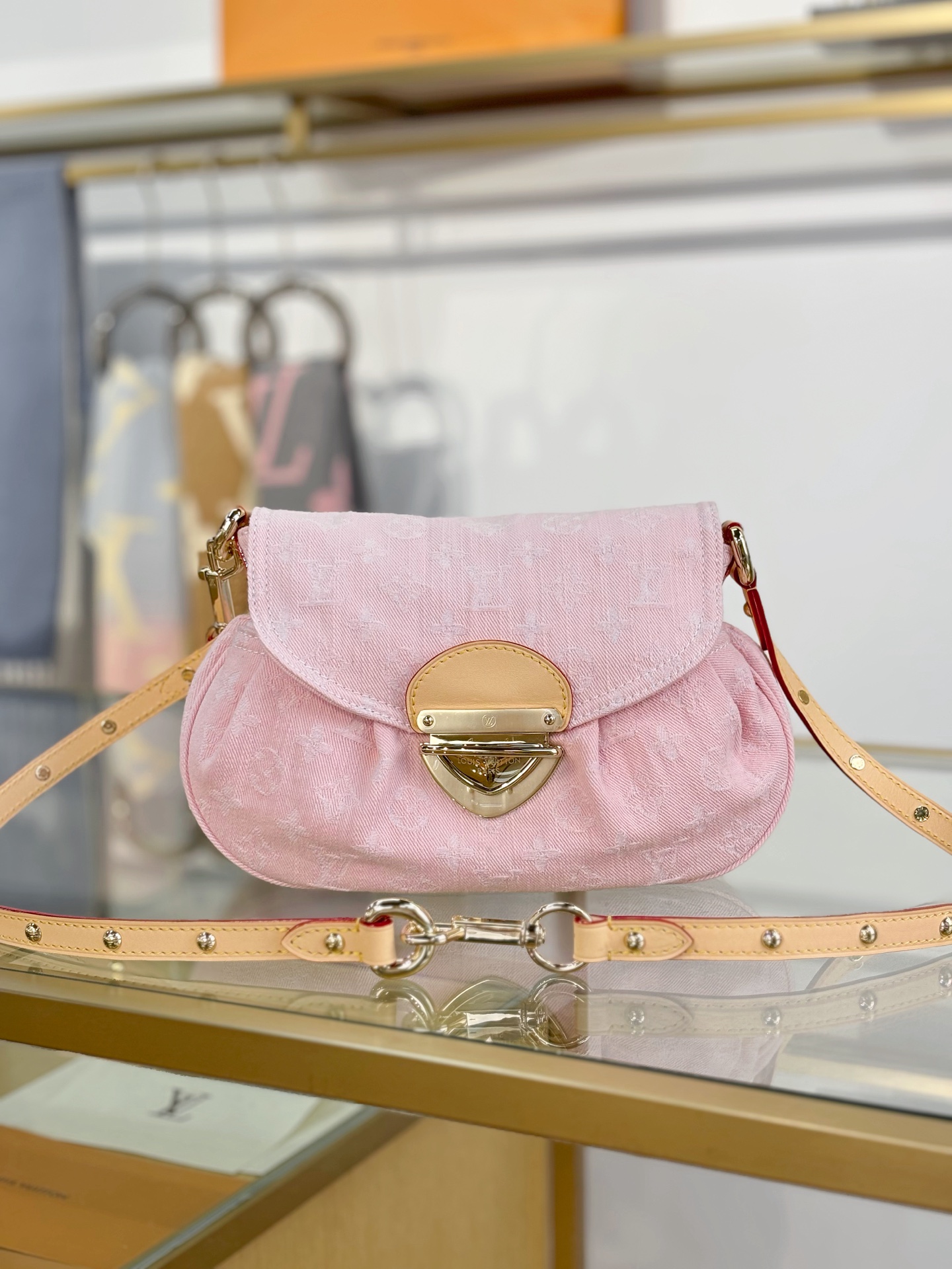 Louis Vuitton SUNSET Handbag M13347