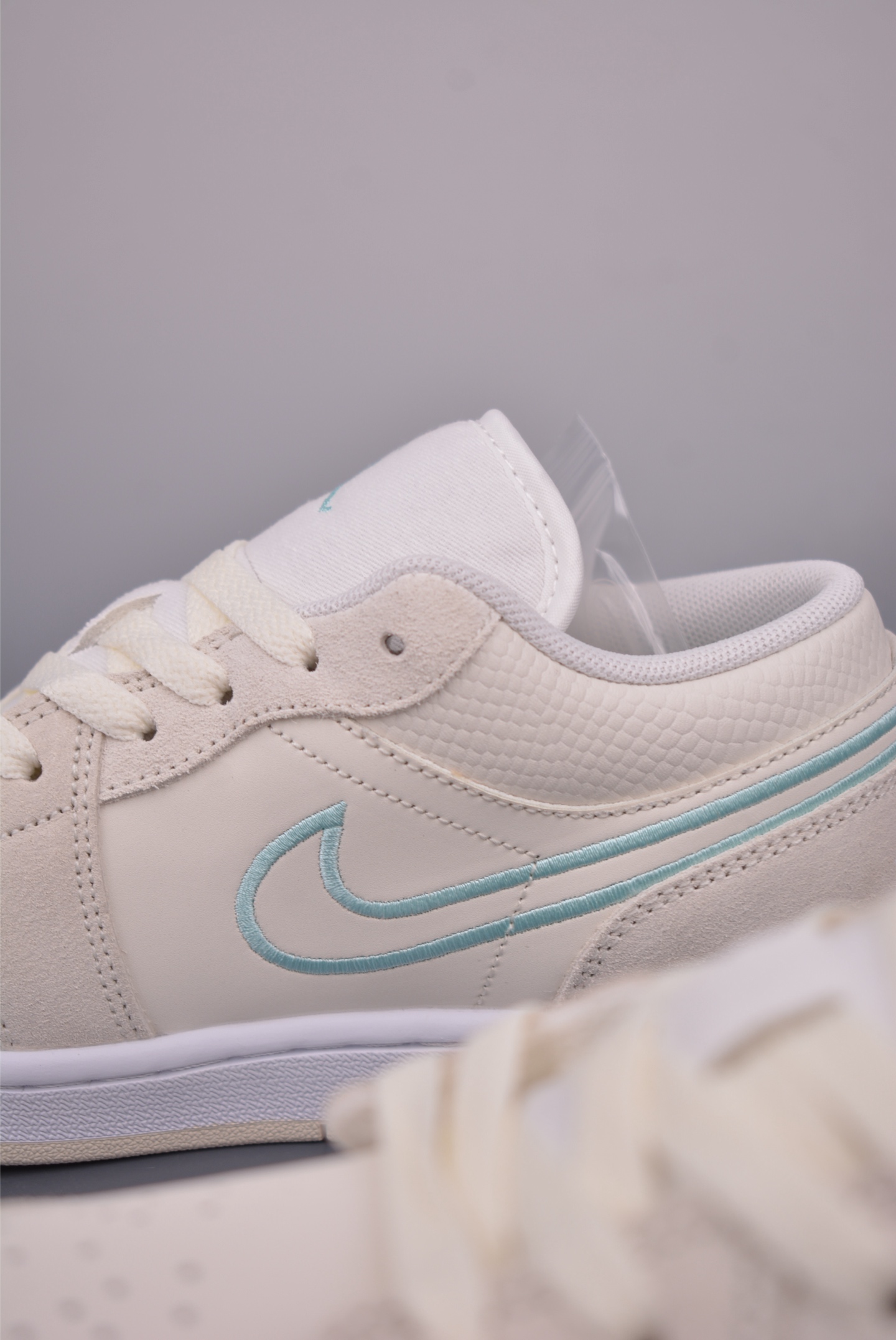 Air Jordan 1 Low GS 