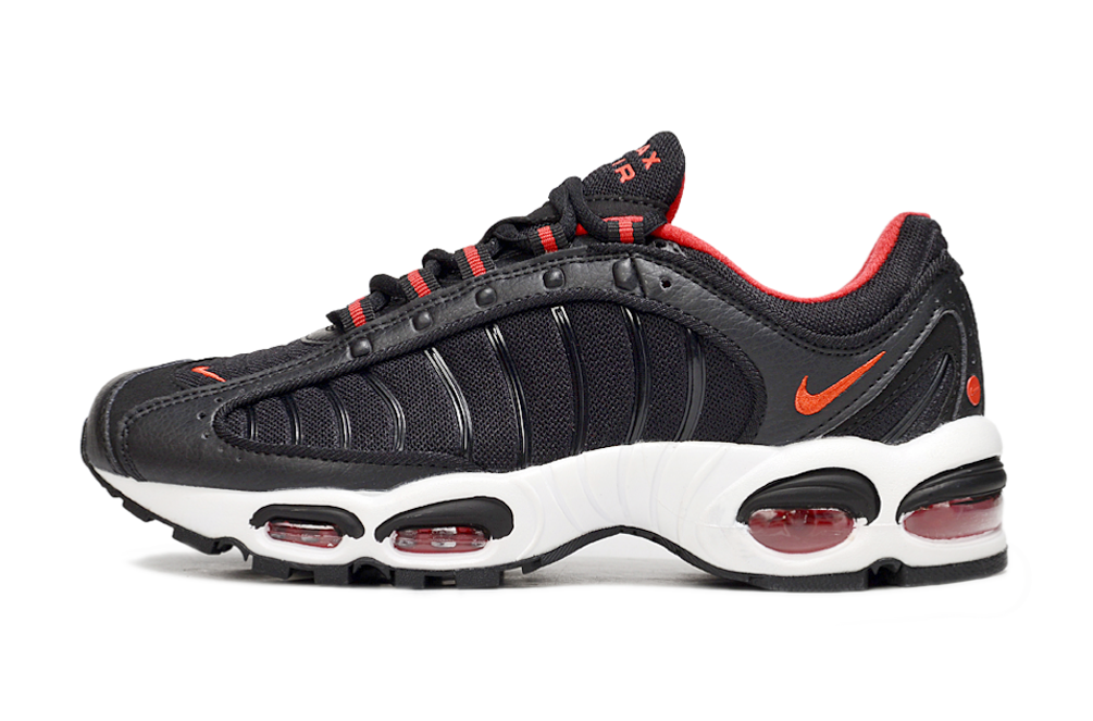 Air Max TailWind 4