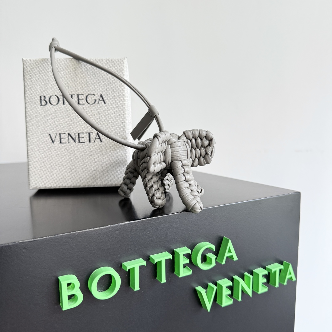 Bottega Veneta 2025 New Elephant Pendant 807068