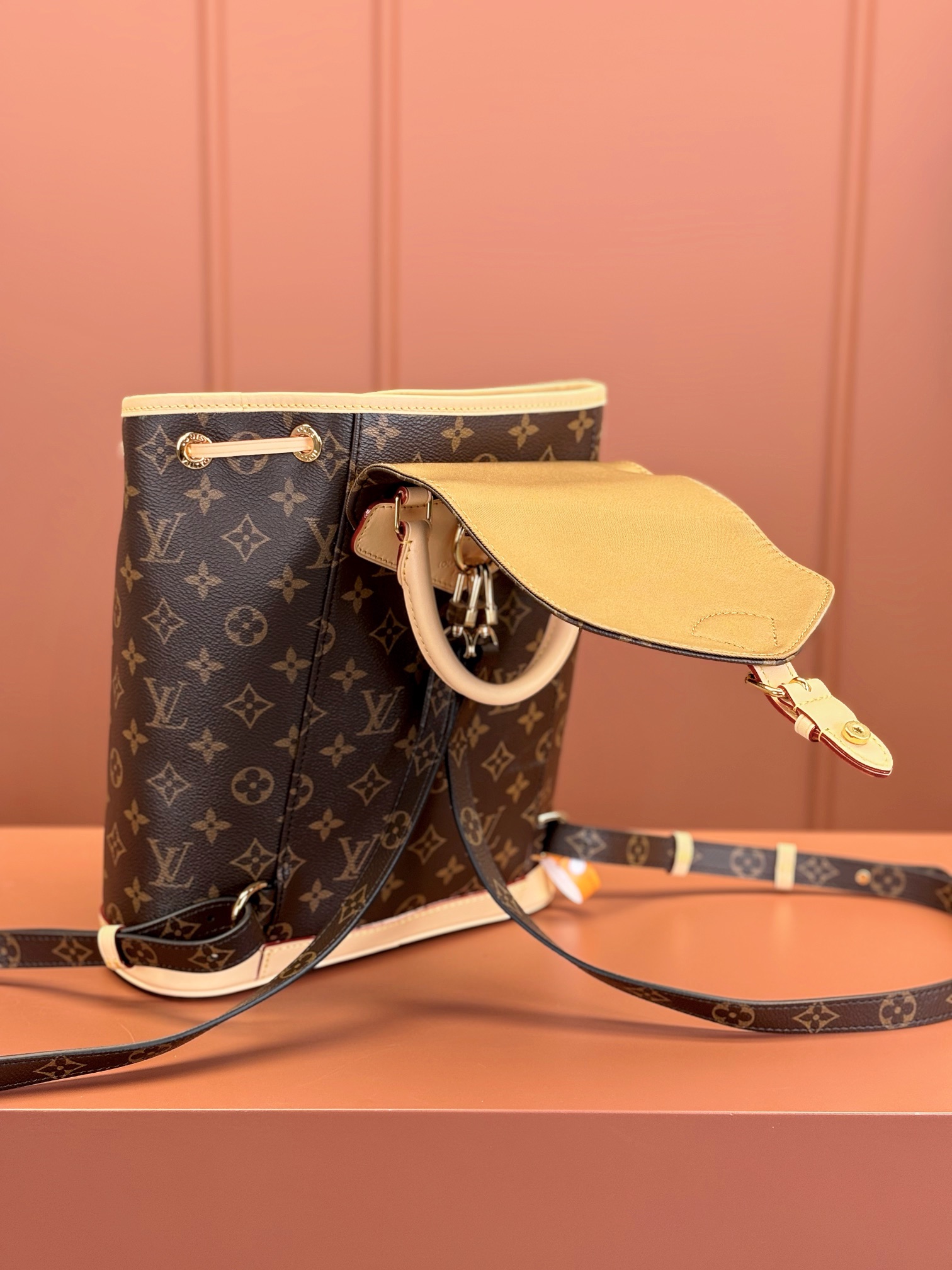 Louis Vuitton montsouris backpack M11198