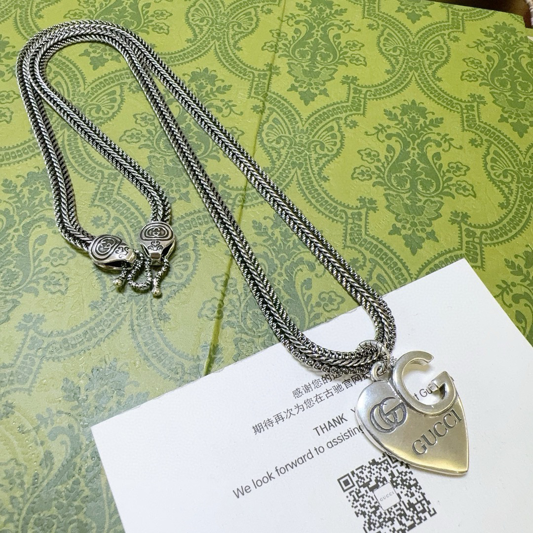 Gucci Anger Forest series new double G heart retro necklace