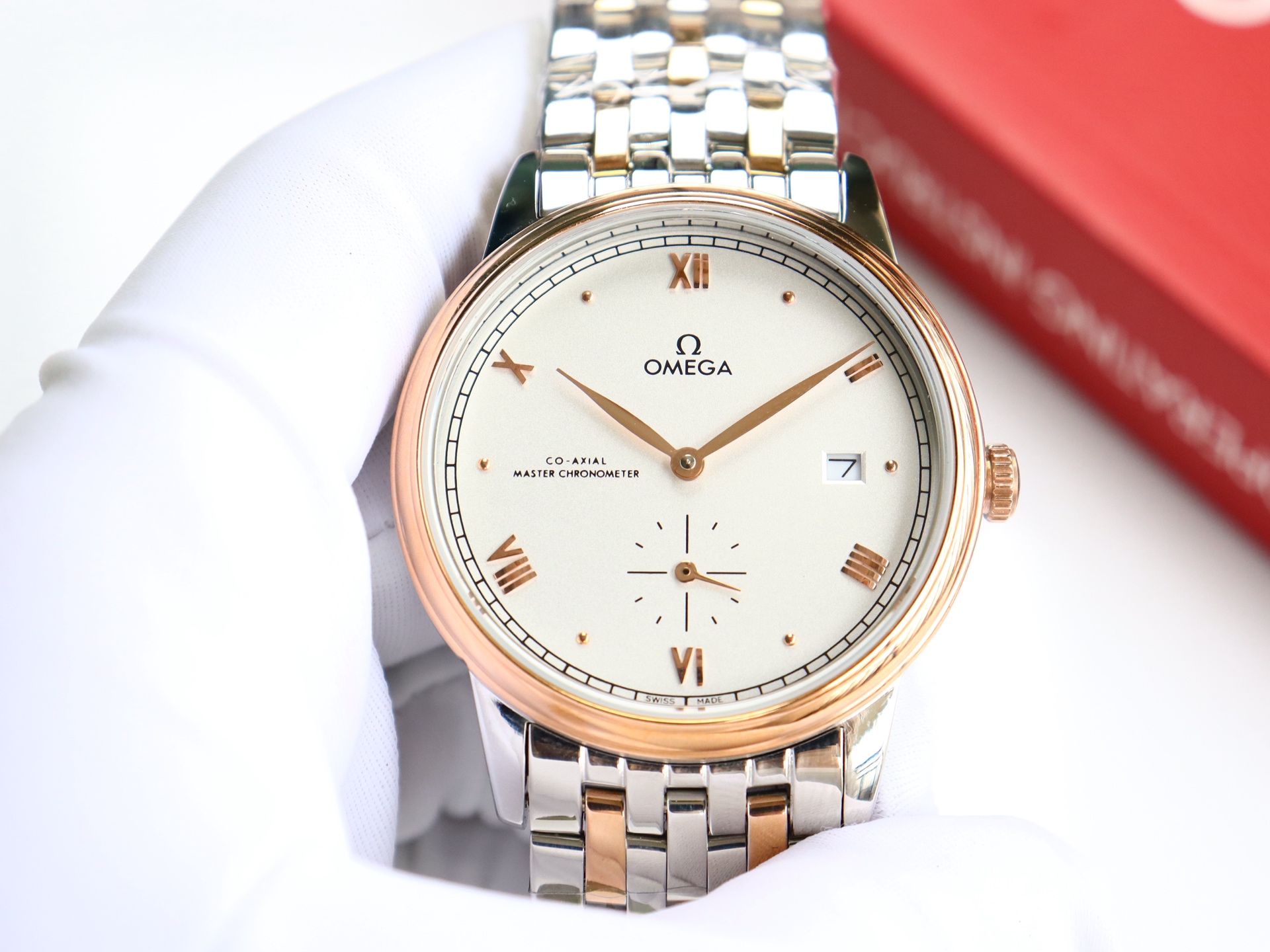 Omega De Ville series two-hand semi-mechanical men's watch