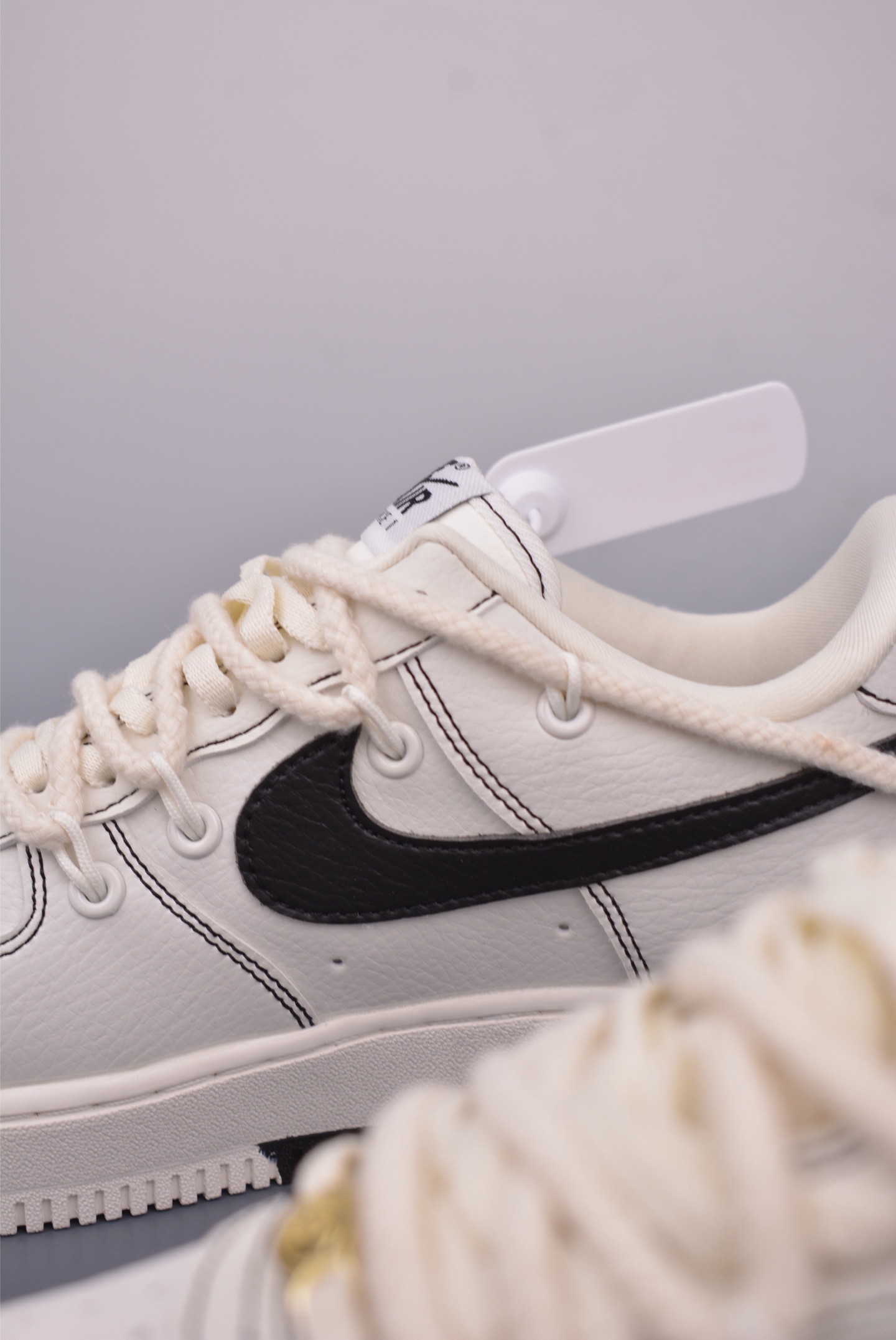 Nike Air Force 1 07 Low Sneakers Beige Black SX1968-002