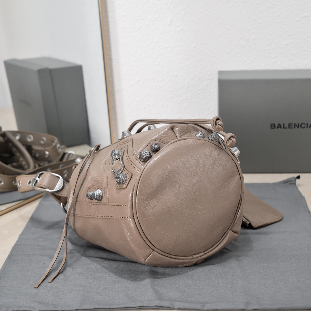 Balenciaga Le Cagole Bucket Bag