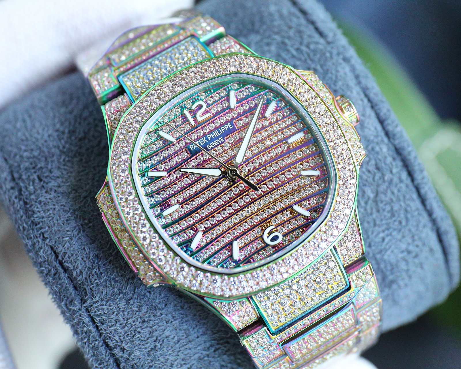 Patek Philippe 7118 Women's Nautilus Full Diamond Limited Edition