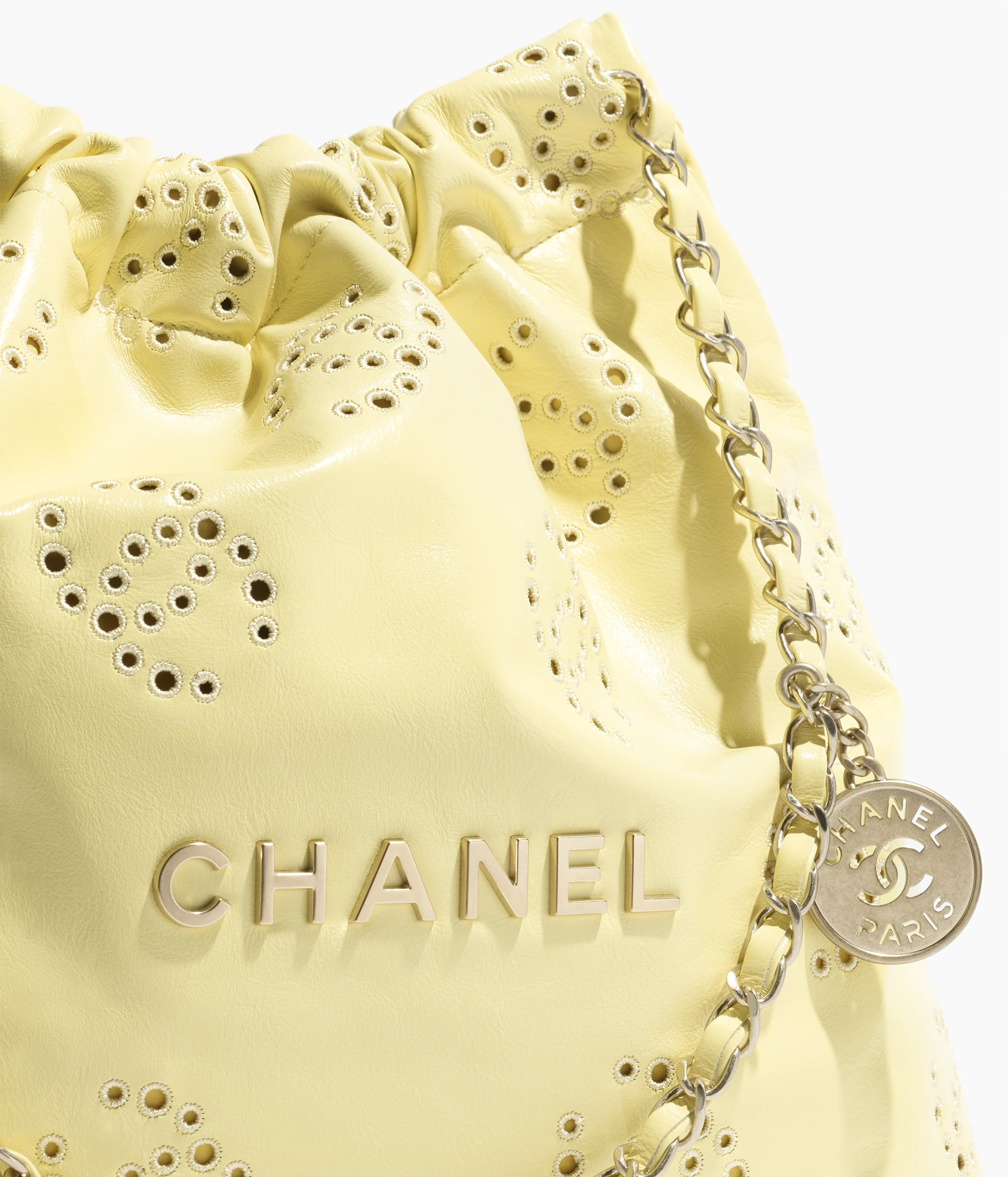 CHANEL 22 Small Handbag Shiny Calfskin & Gold-Tone Metal Light Yellow AS3260-B19648-NAAUK