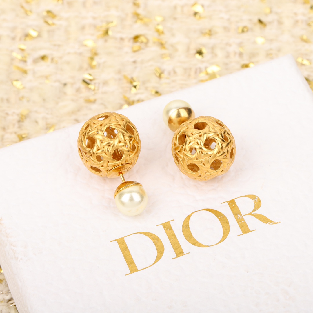 Dior Pearl Hollow Earrings
