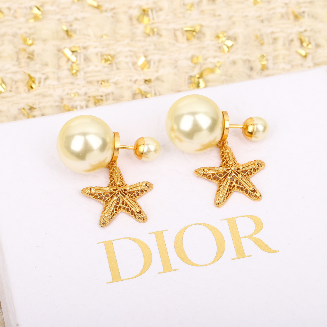 Dior starfish pearl earrings