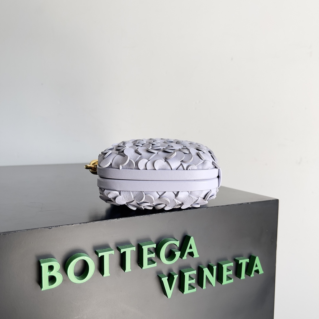Bottega Veneta 24 Spring Fashion Petal Braided Evening Bag 717622