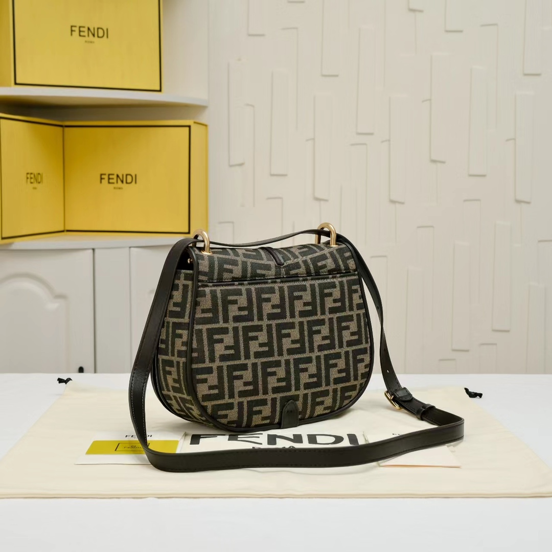 FENDI C'mon series retro large flap bag 6652