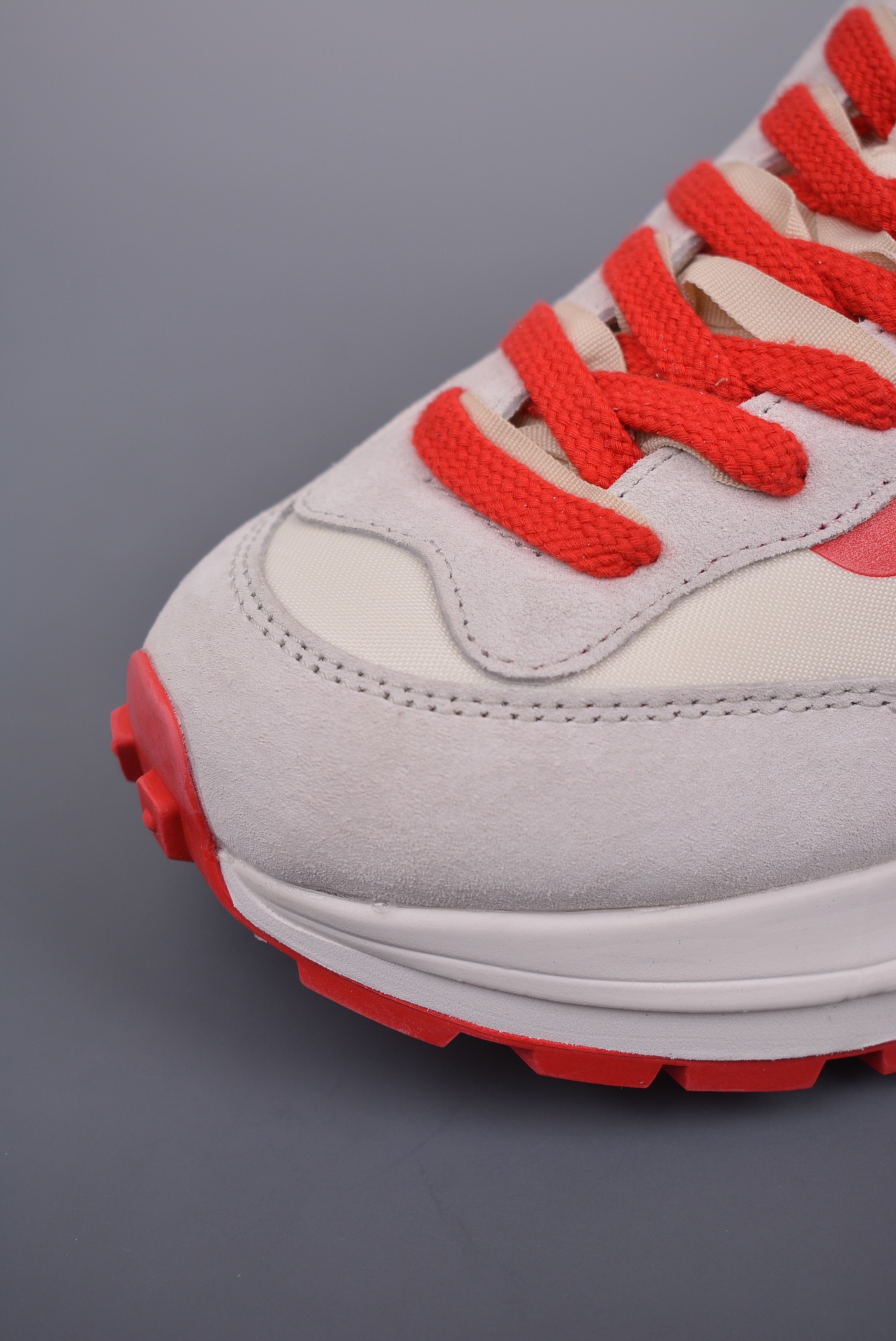 Sacai x Nike VaporWaffle 3.0 Beige University Red DD1875-110