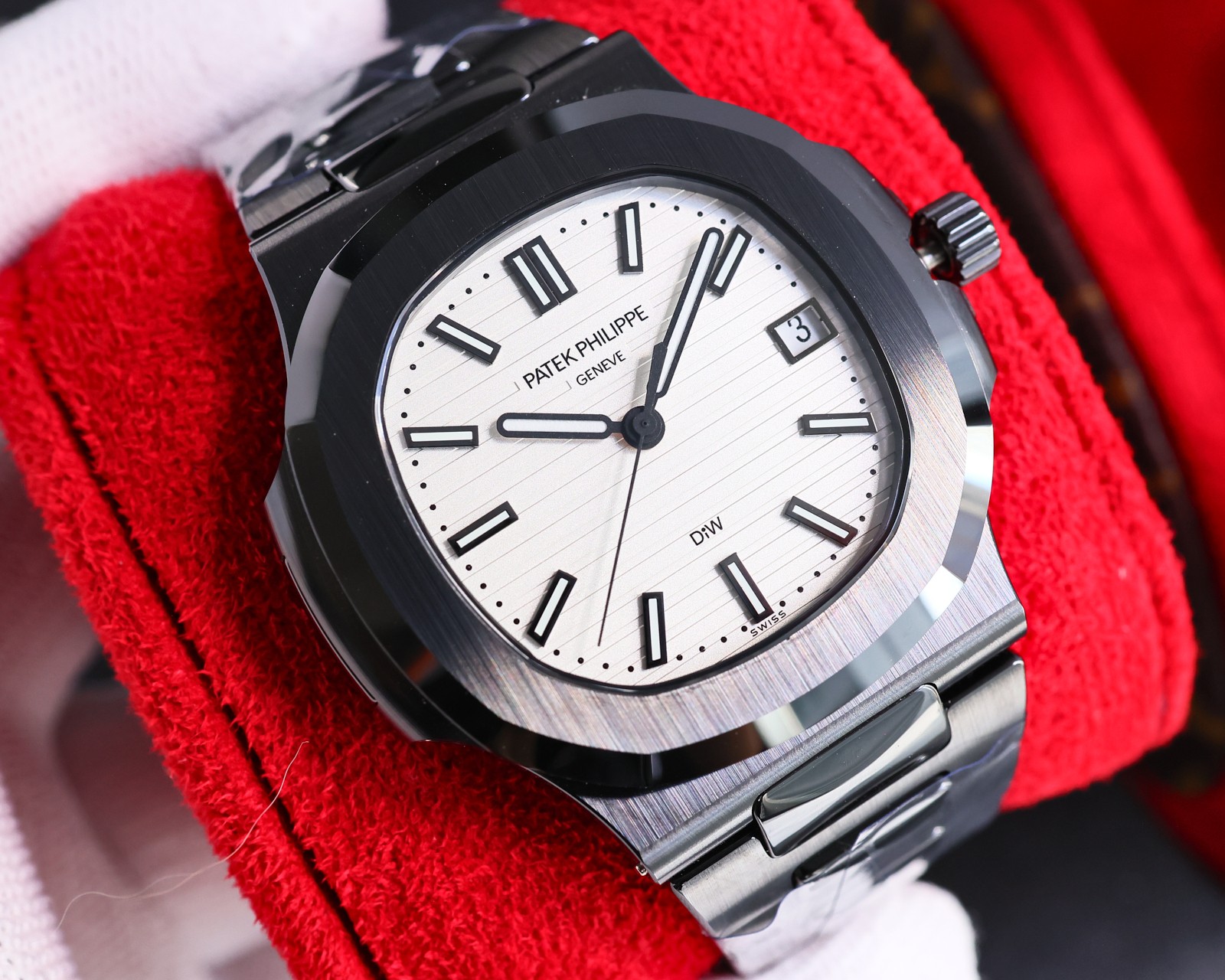 Patek Philippe AMG DiW- AET 5711