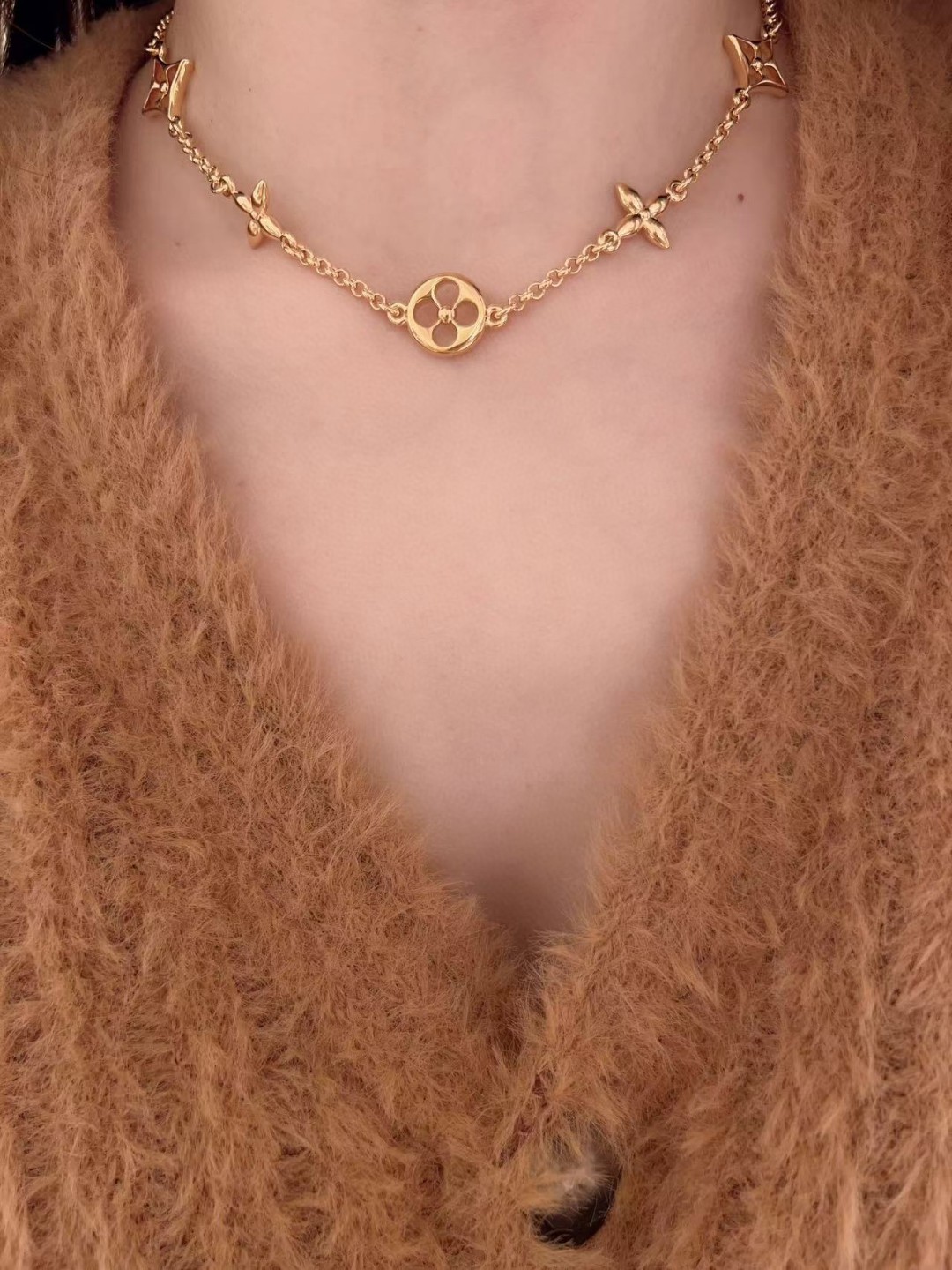 Louis Vuitton floral necklace