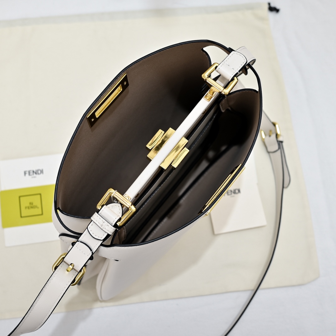 FENDI ekaboo Soft medium handbag 8801
