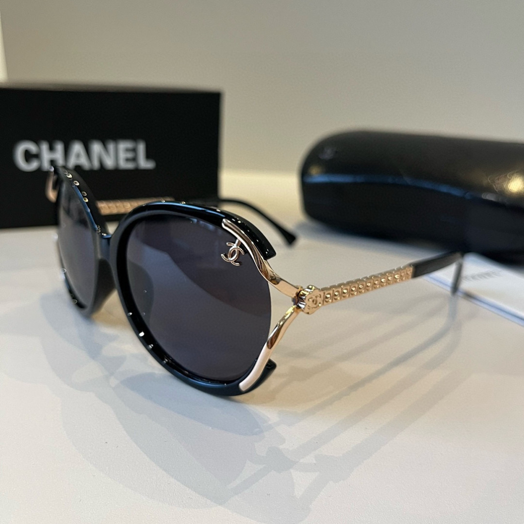 Chanel round frame sunglasses