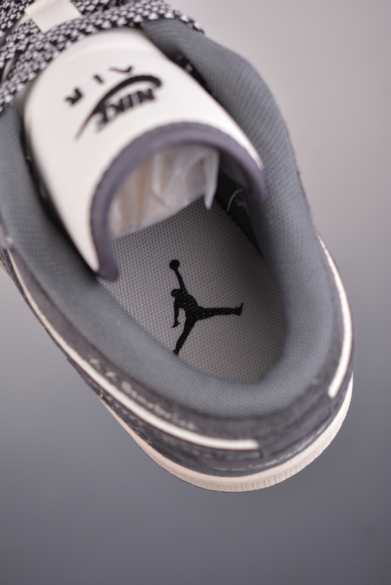 Kaws x Nike Air Jordan 1 Low OG Dark Grey Off-White SJ9950-047