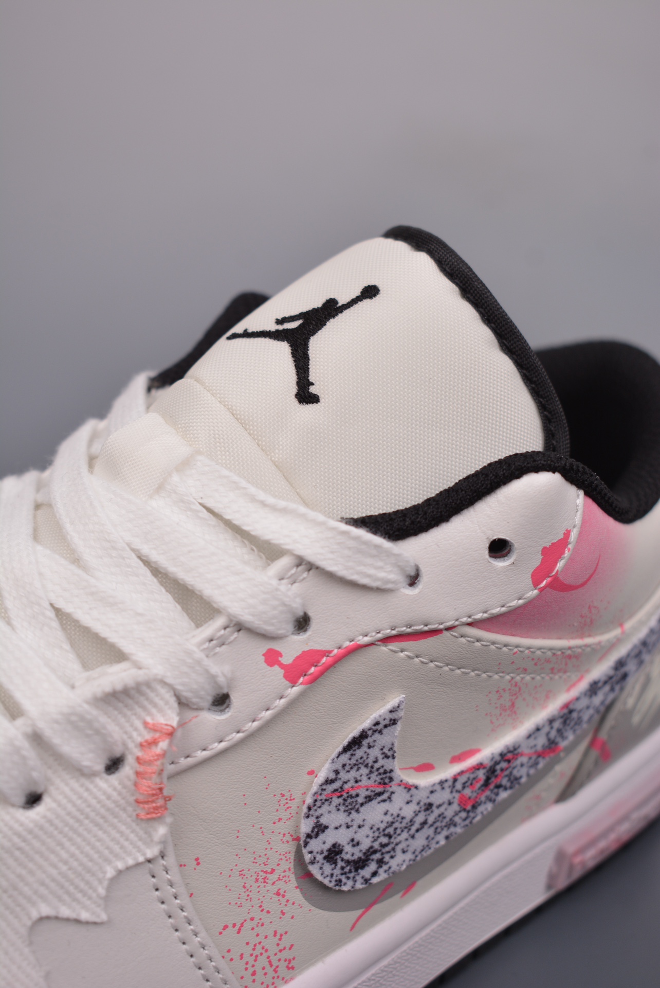 Nike Air Jordan 1 Low Fireworks Glow White Powder Graffiti 553558-132