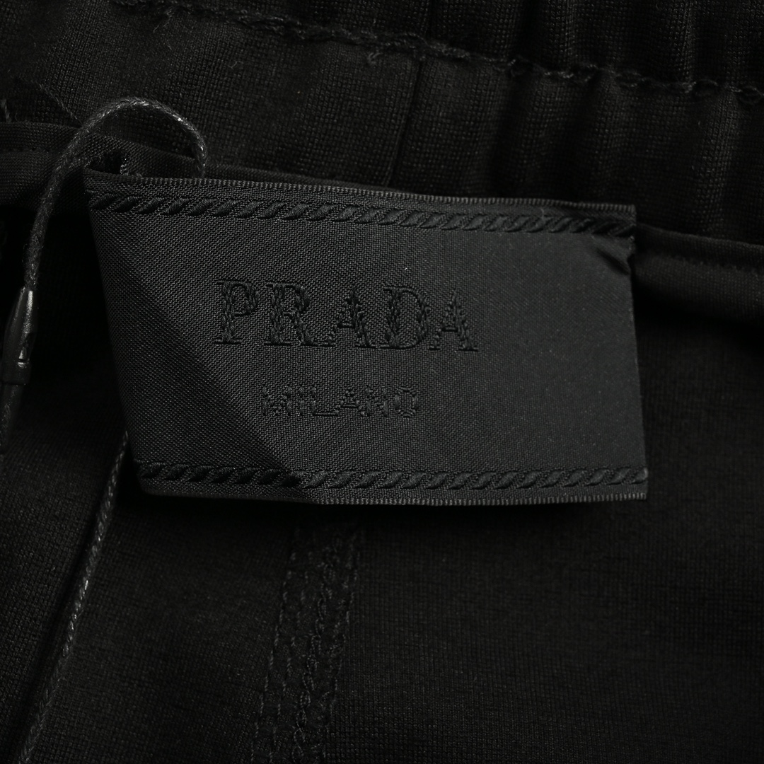 Prada 24Fw side pocket buckle cargo trousers