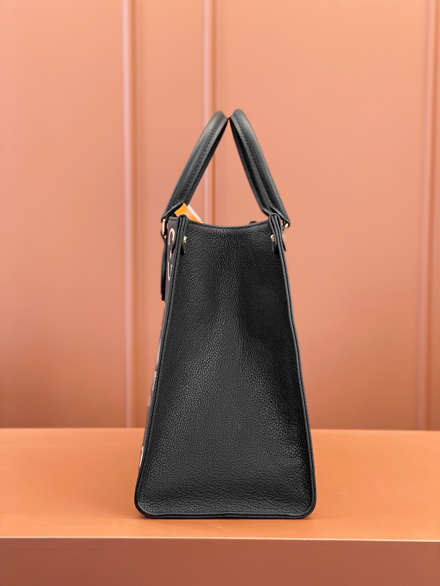 Louis Vuitton ONTHEGO Medium Handbag M45495