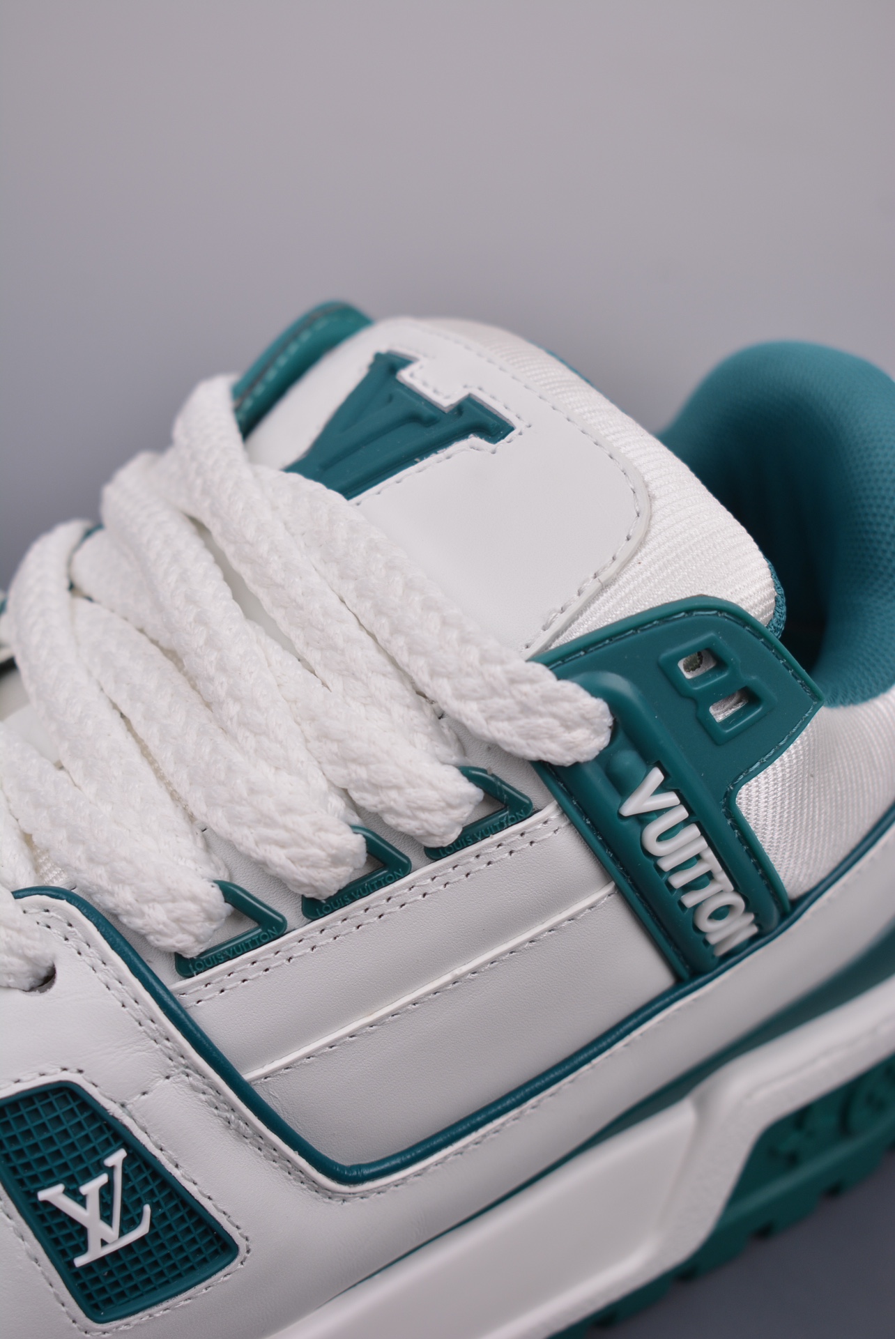 Louis Vuitton Trainer Maxi Low Sneaker Lake Green White 1ACI0K