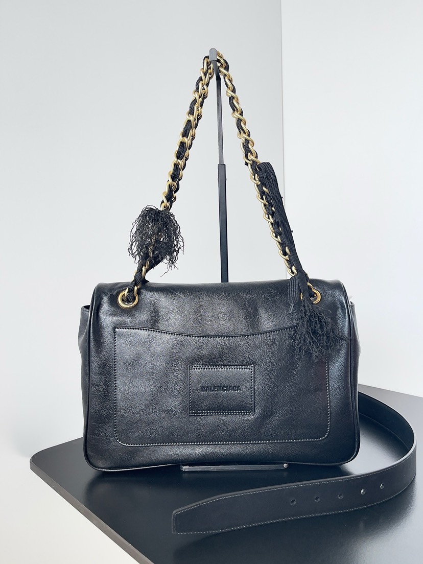Balenciaga 2025 Early Spring Series MoDu Handbag