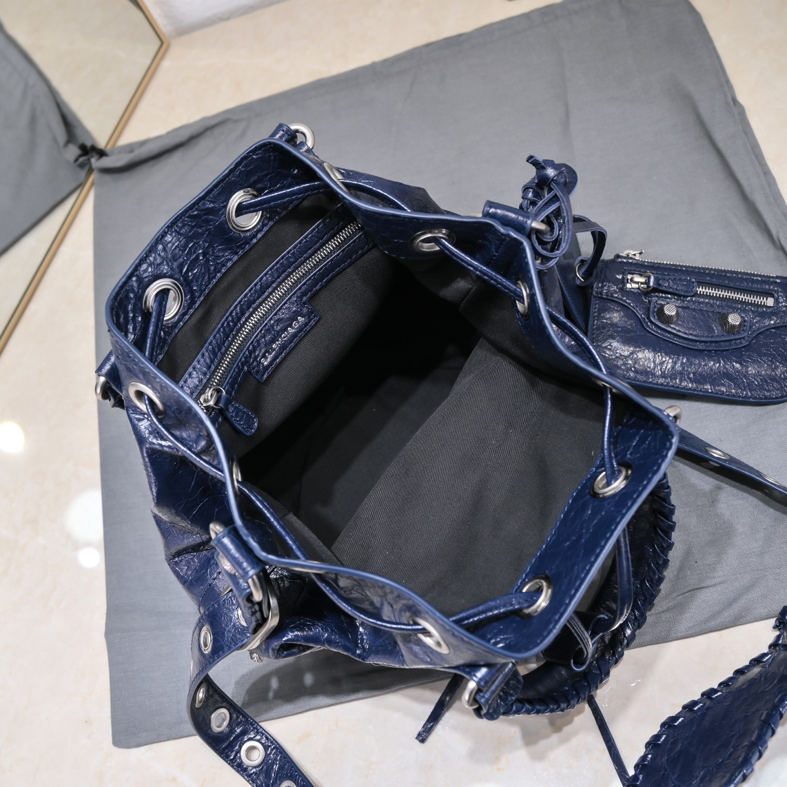 Balenciaga Le Cagole Bucket Bag