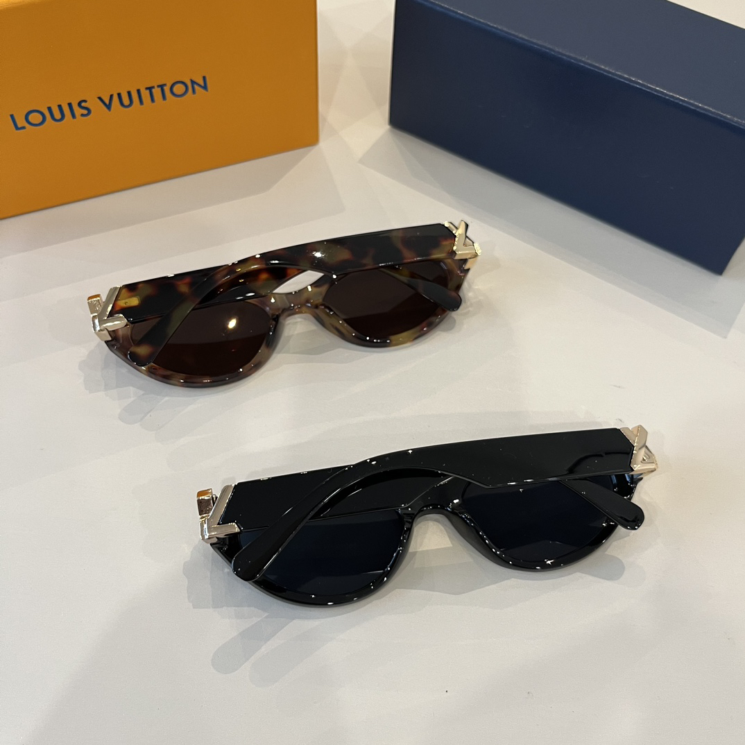 Louis Vuitton Round Frame Sunglasses