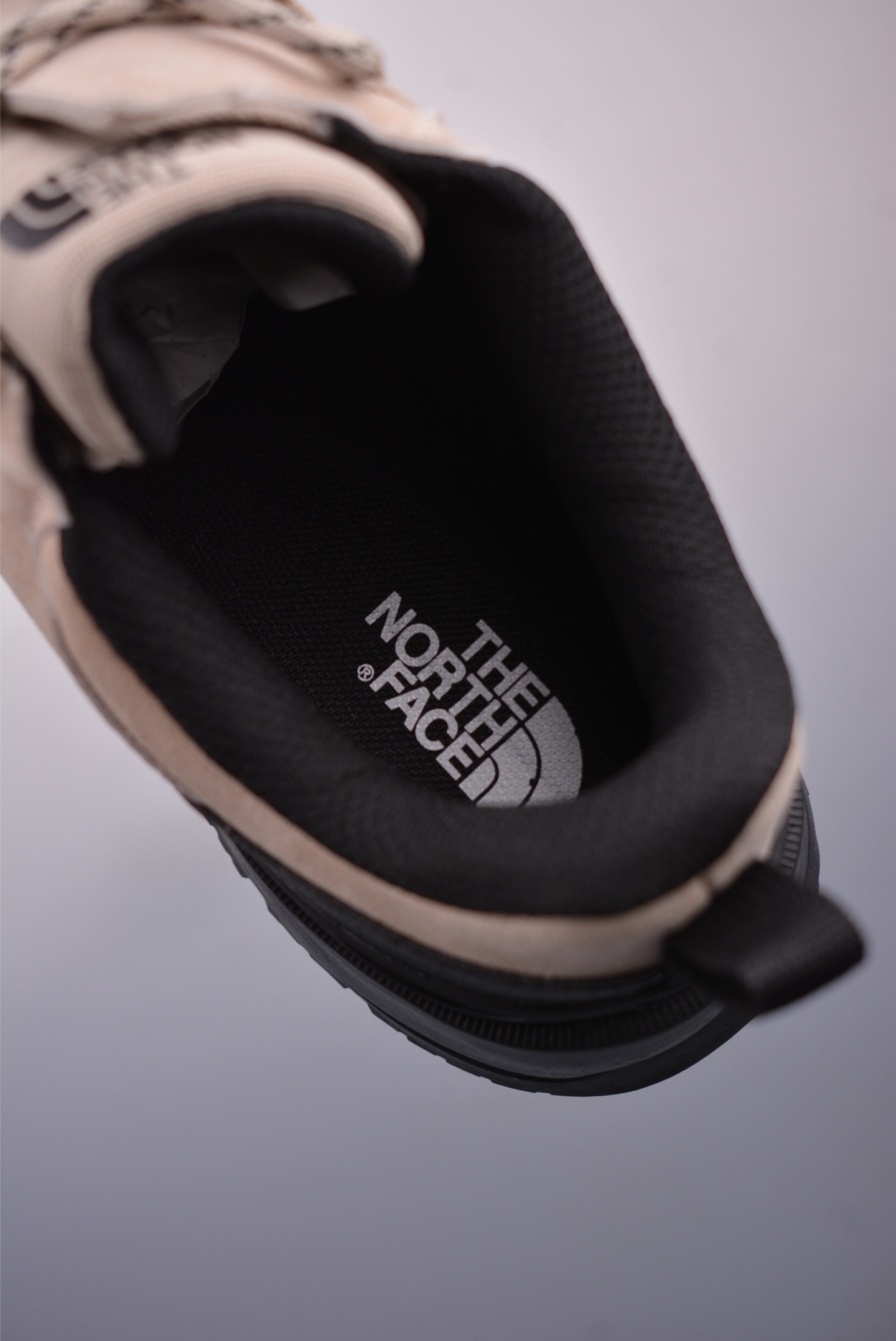 The North Face Glenclyffe Low sneakers beige gray black NF0A817B