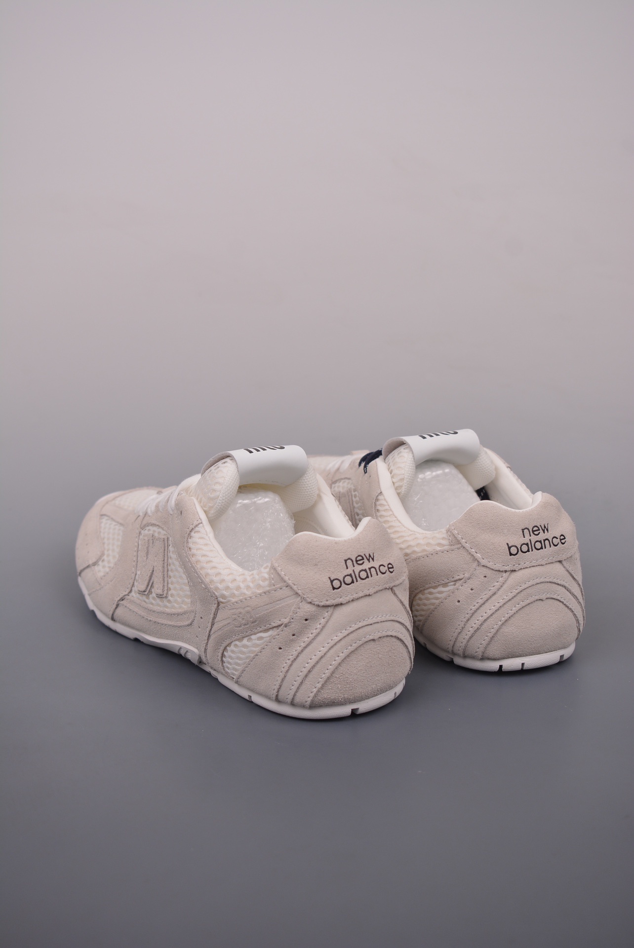 Miu Miu x New Balance 530 SL 