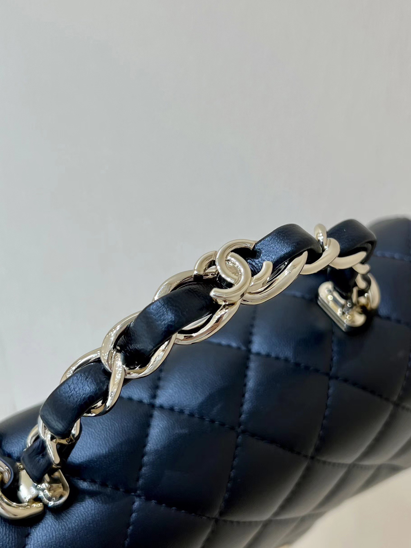 Chanel 23S cf mini handle AS2431