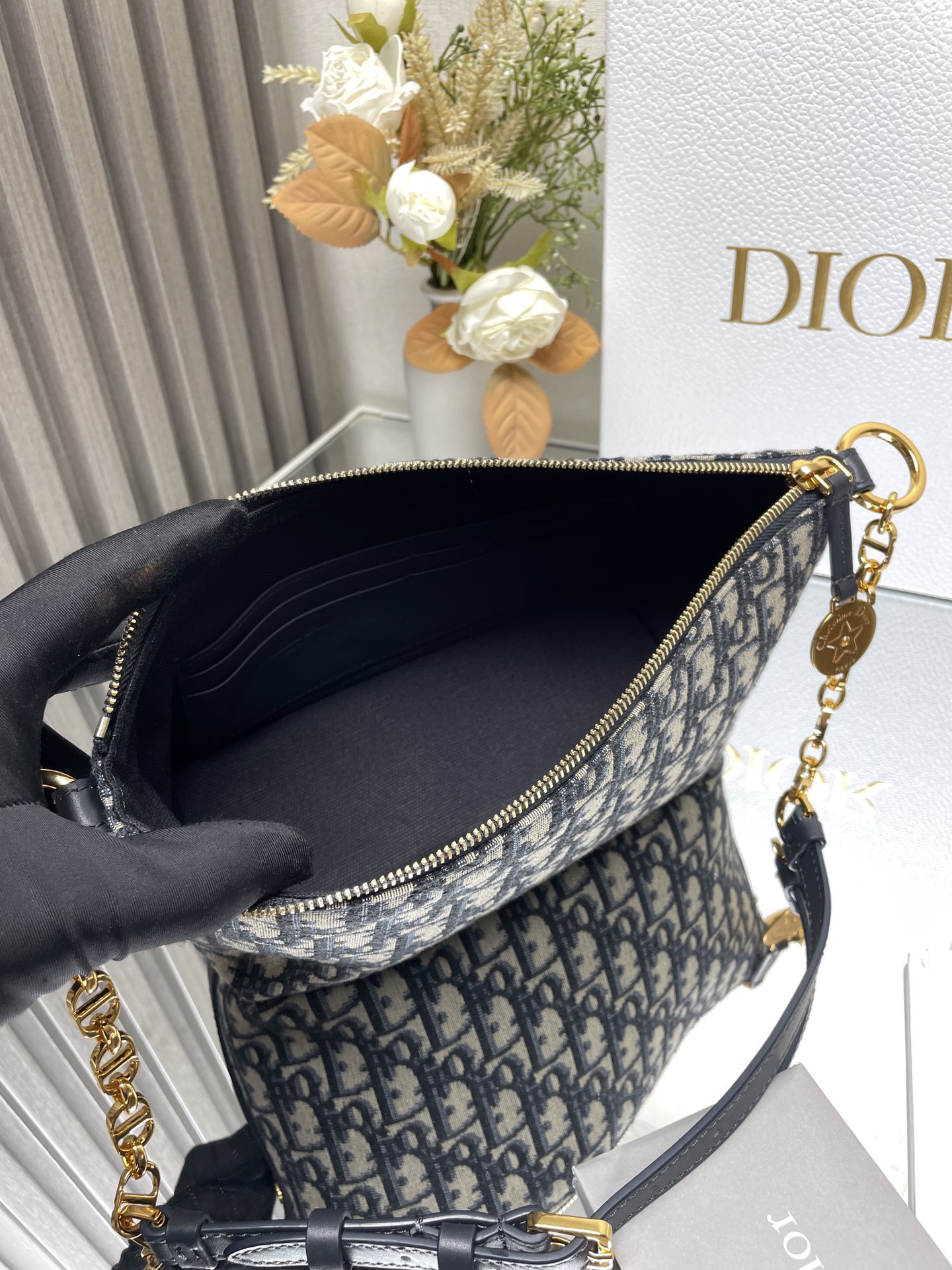 Dior star Hobo chain bag 3202