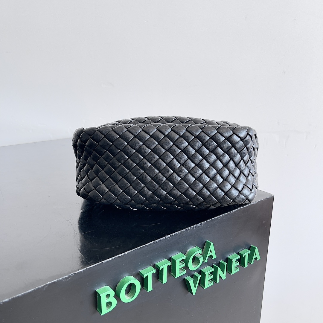 Bottega Veneta Cobble Mini Bag 805739