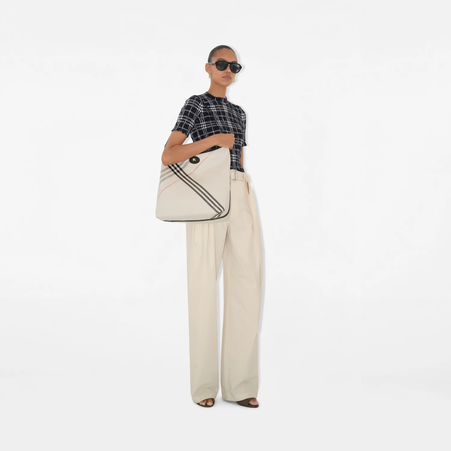 Burberry Highlands Shoulder Bag 81122511
