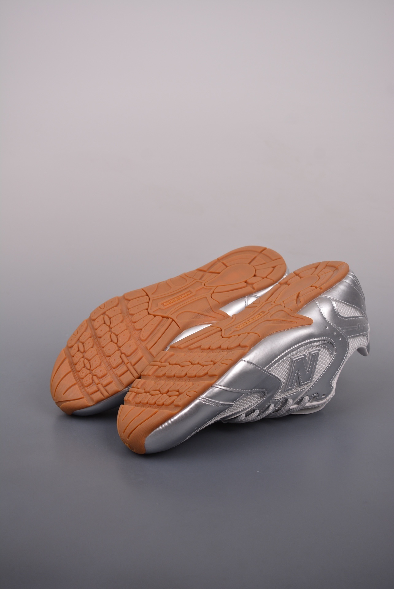 Miu Miu x New Balance 530 SL 