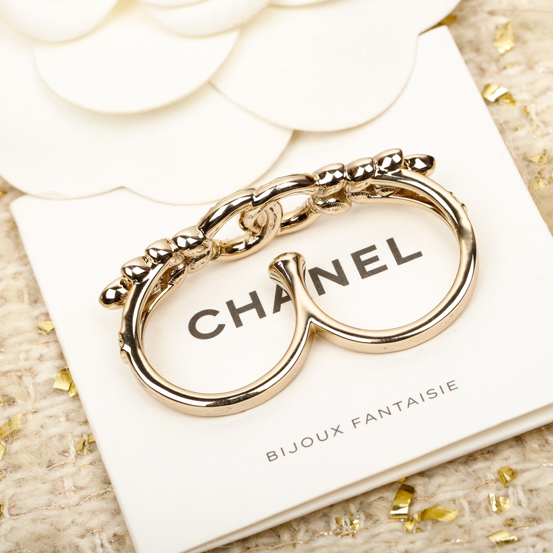 Chanel wheat ear double C ring