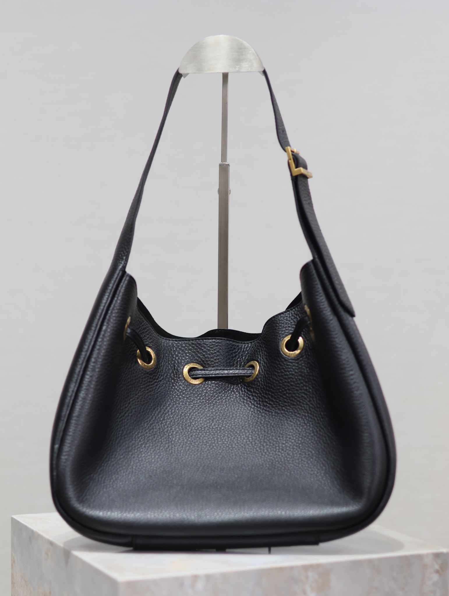 Yves Saint Laurent RIS VII Small Grained Leather HOBO Bag 796626