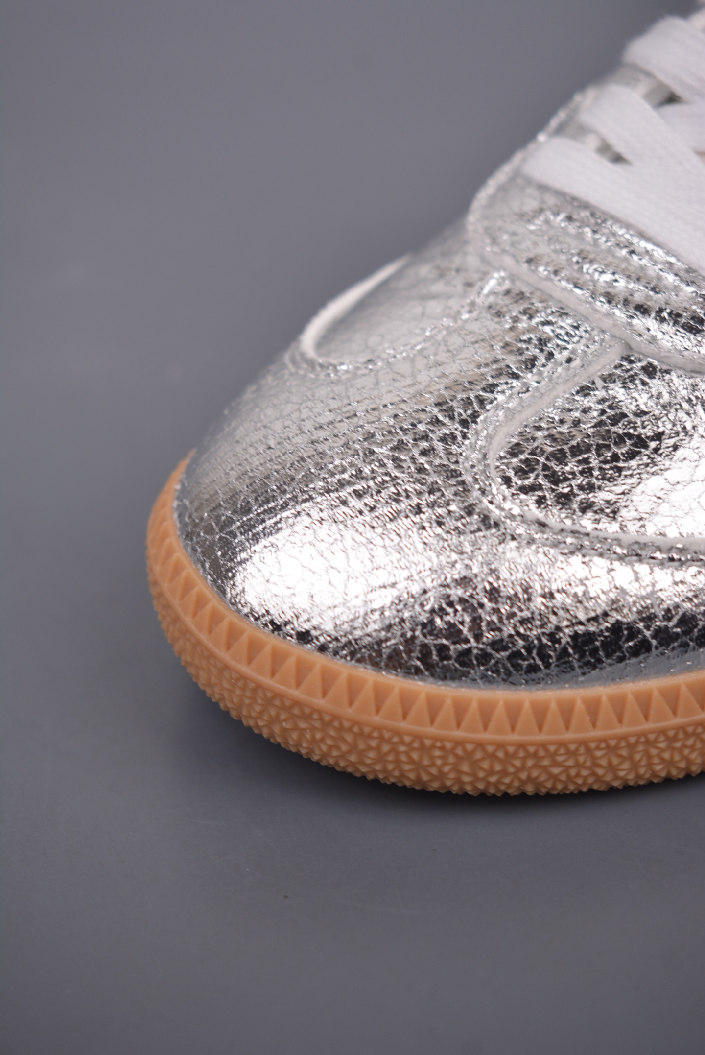 Adidas Originals Samba OG Silver Metallic Cracked Leather JR0035