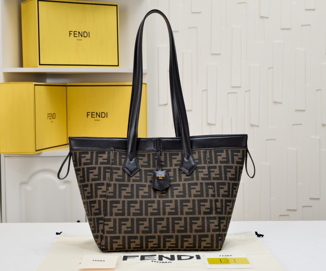 FENDI Origami Classic Monogram Folding Bag 6654