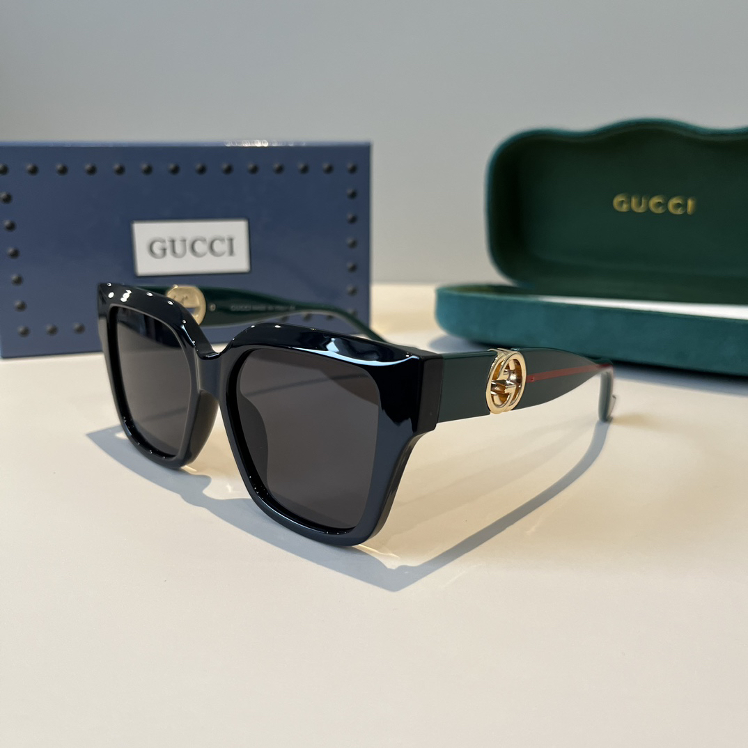 Gucci Round Frame Sunglasses