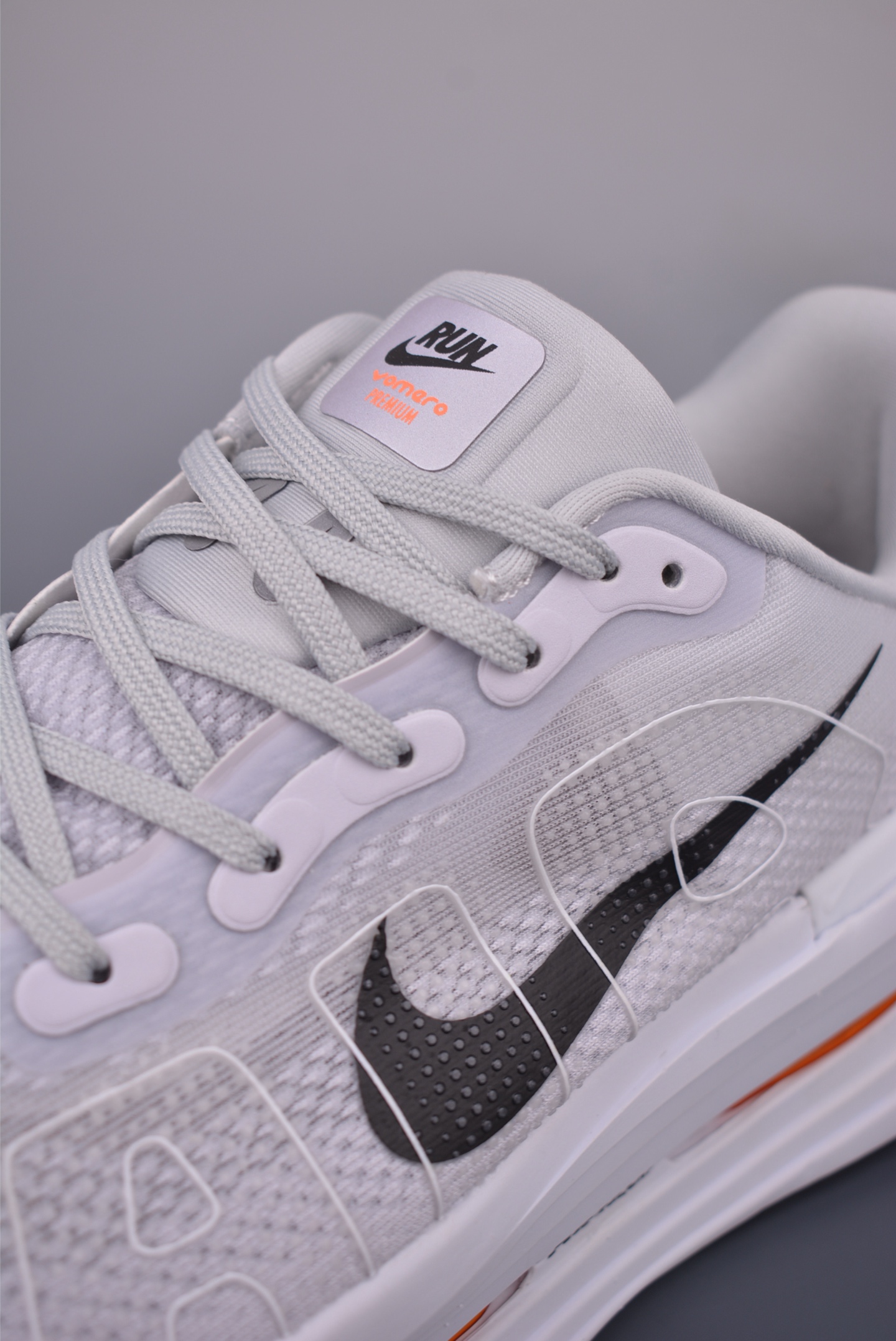 Nike Vomero premium running shoes HM5973-603