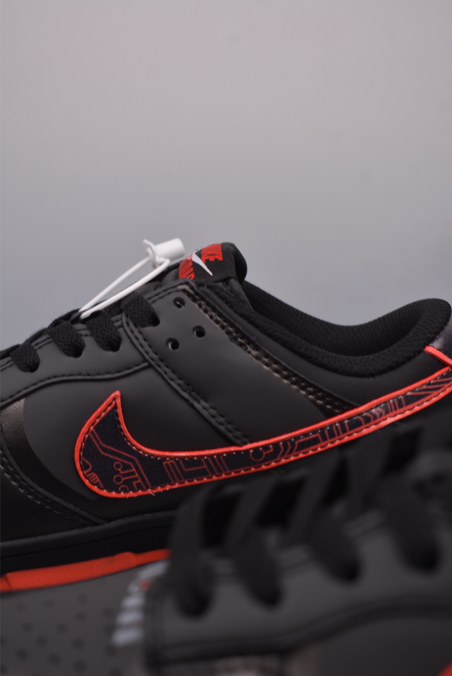 BATMAN BEYOND x NIKE DUNK Black and Red