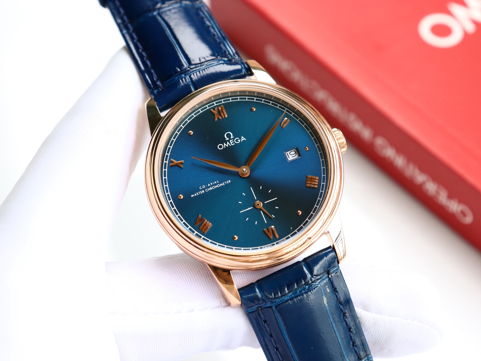 Omega De Ville series two-hand semi-mechanical men's watch