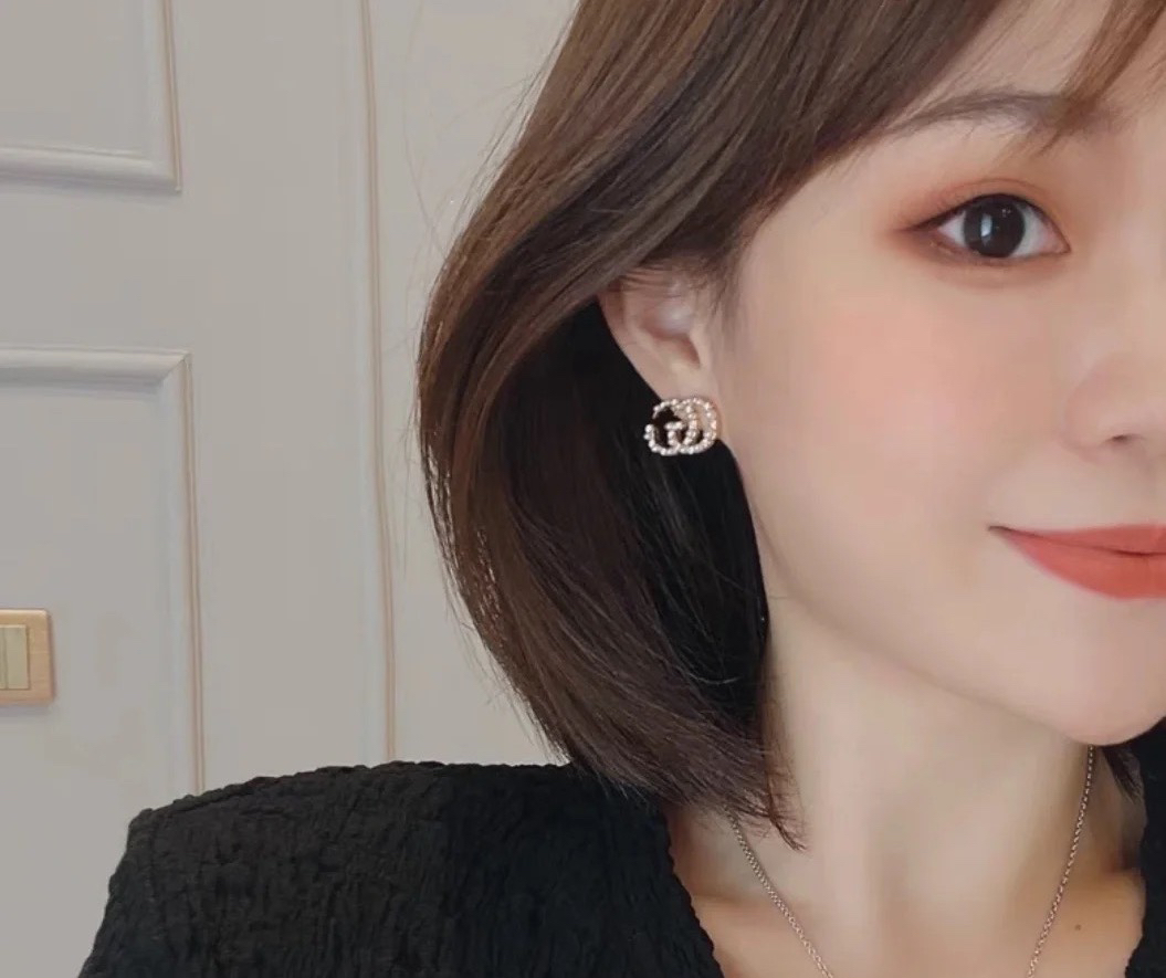 Gucci Pearl Earrings