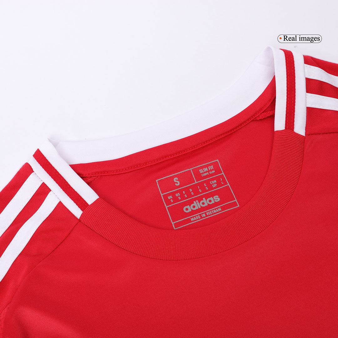 Manchester United home football shirt 2024/25