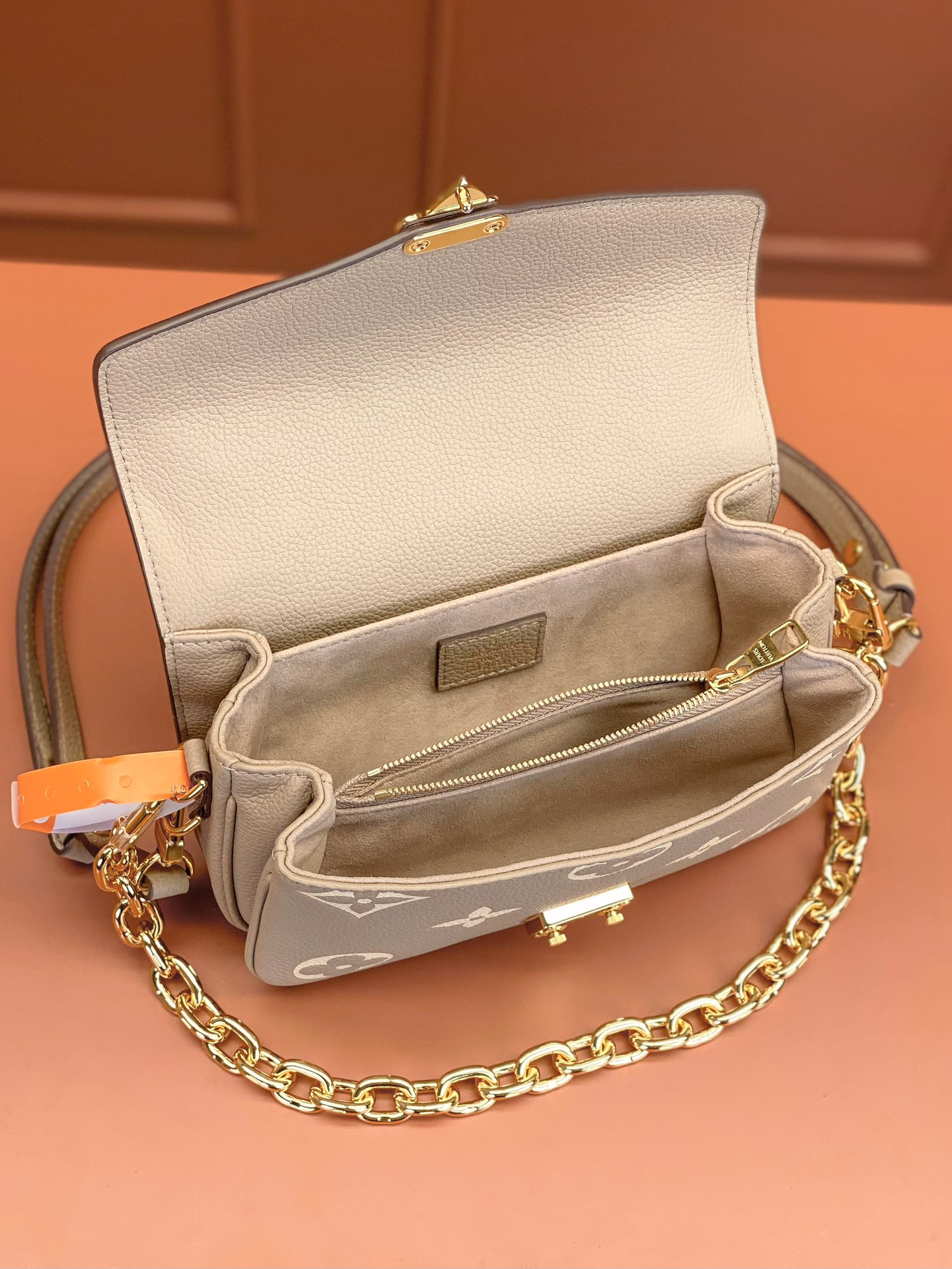 Louis Vuitton POCHETTE MÉTIS EAST WEST Bag M23081