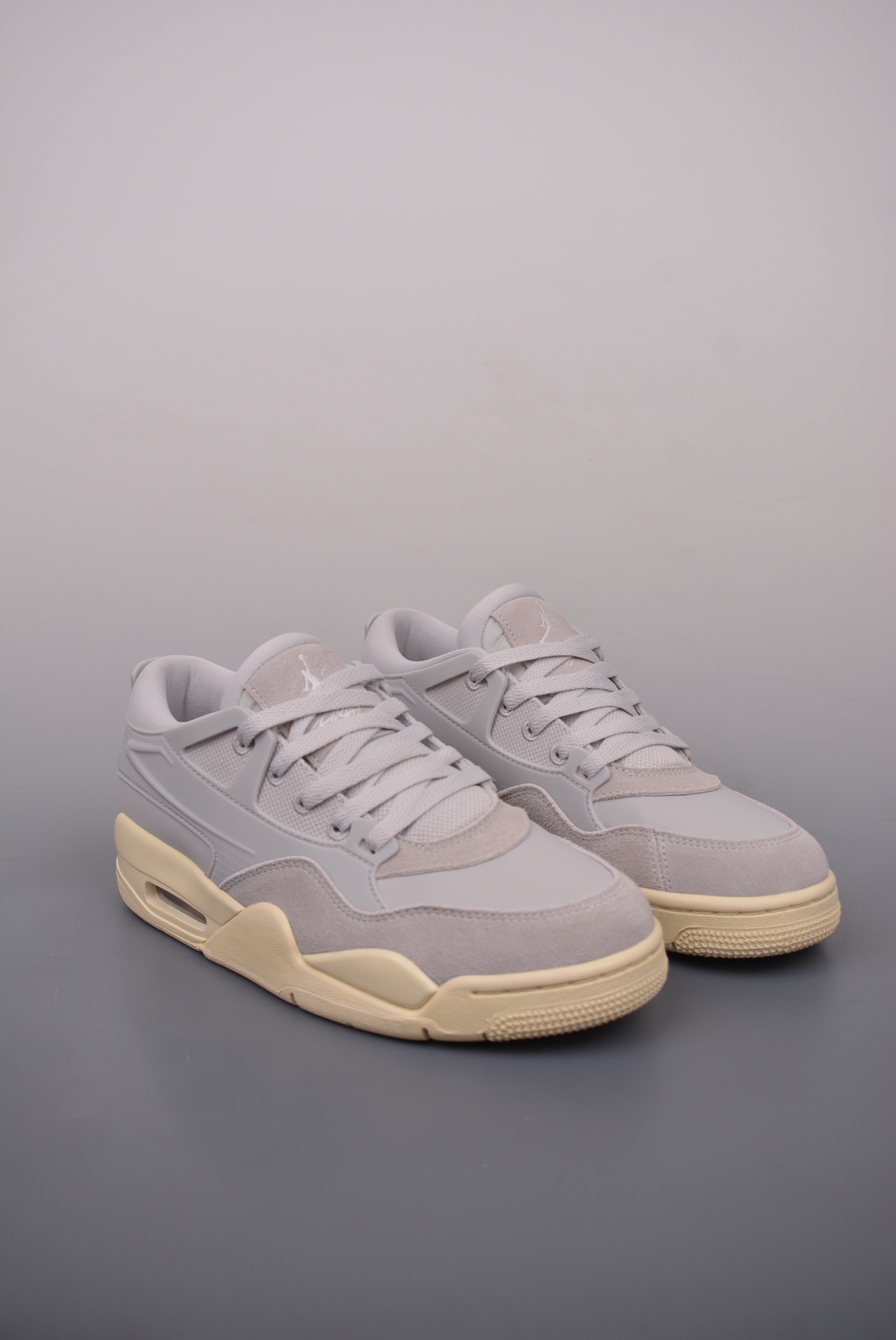 Nigel Sylvester x Jordan Air Jordan 4 RM  Grey Sail FQ7940-001