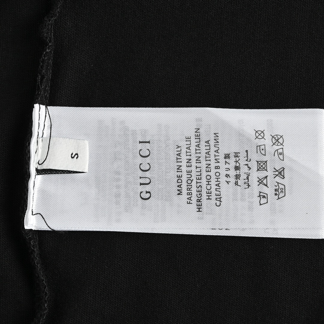 Gucci 23ss graffiti lettering print short sleeve