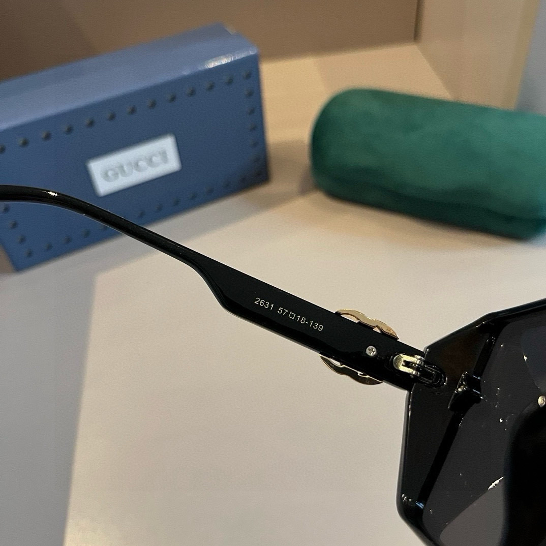 Gucci Square Frame Sunglasses