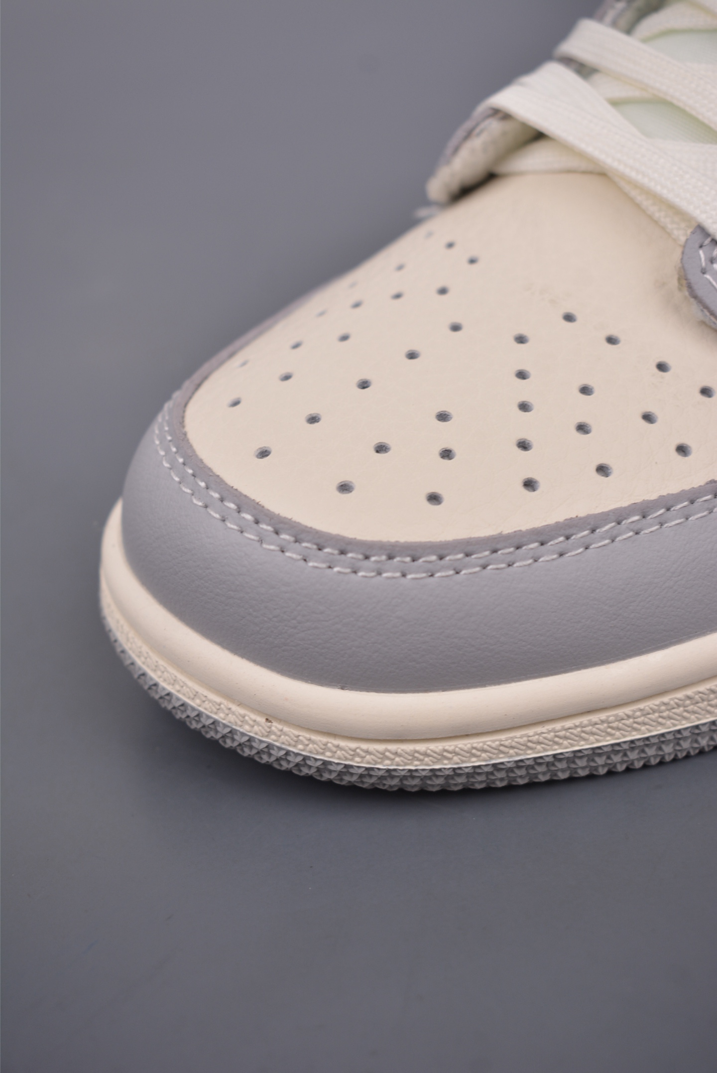 Fragment Design x Travis Scot x Nike Air Jordan 1 Low OGFragment Design XS2024-018
